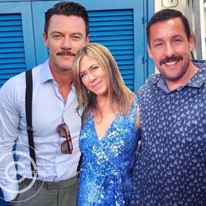 ISO Jennifer Aniston’s dress in Murder Mystery